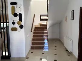 Bragadiru Vest- vila moderma cu 4 bai si 4 mormitoare, de inchiriat - Poză 3