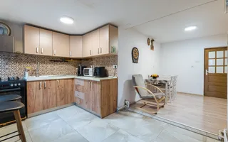 Casă cu 4 camere, anexă locuibilă și teren de 234 mp | Piața Sudului - Poză 13