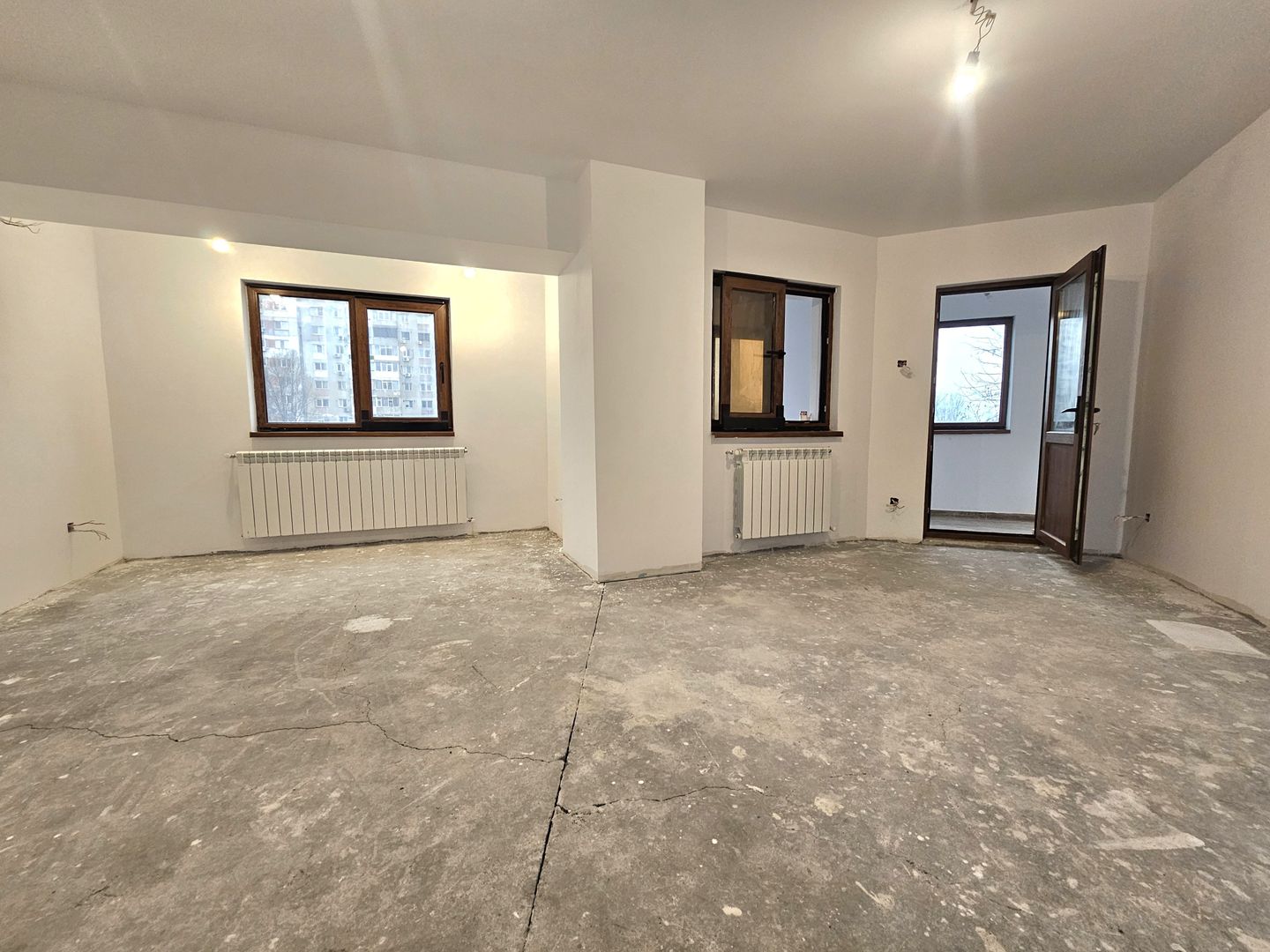 Apartament 3 camere de vânzare – Zona Boema, 98 mp Complet renovat - Poză 2