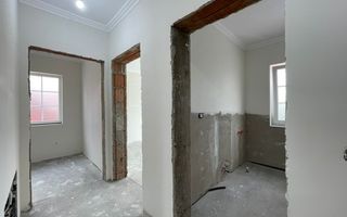 Duplex desparțit - 5 camere și 3 băi- Moșnița Nouă - Poză 9