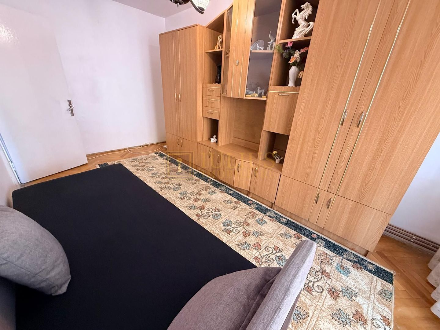3 camere, situat in Complexul Studentesc, studenti, centrala proprie. - Poză 9