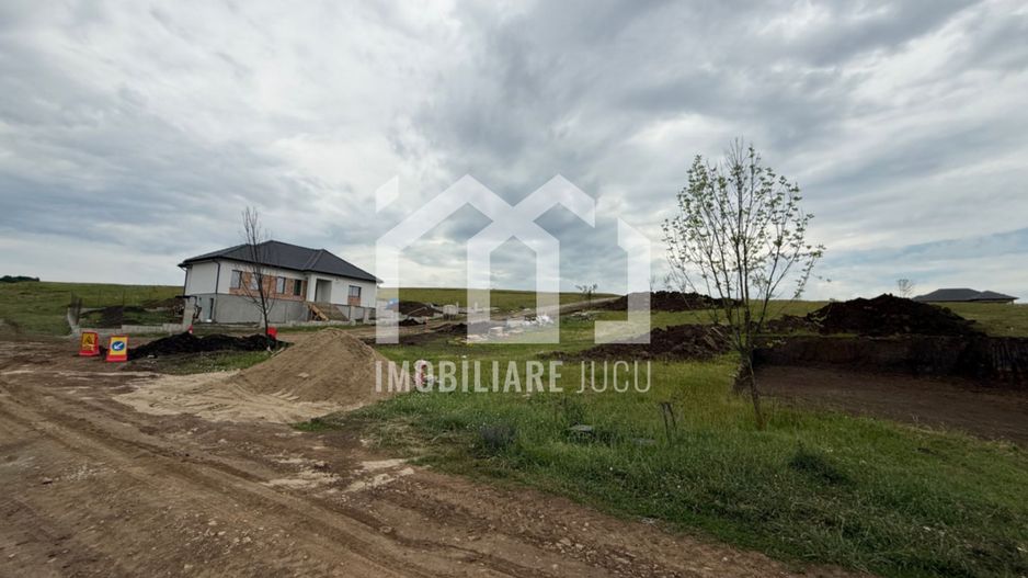 Loc de Casă 822 mp | Utilități | Jucu de Sus - Poză 1