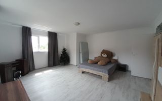 Casă spațioasă, teren generos– Câmpenești - Poză 6