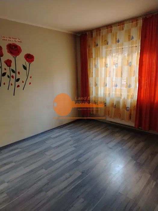 Apartament cu 4 camere in zona Gorjului - Poză 7