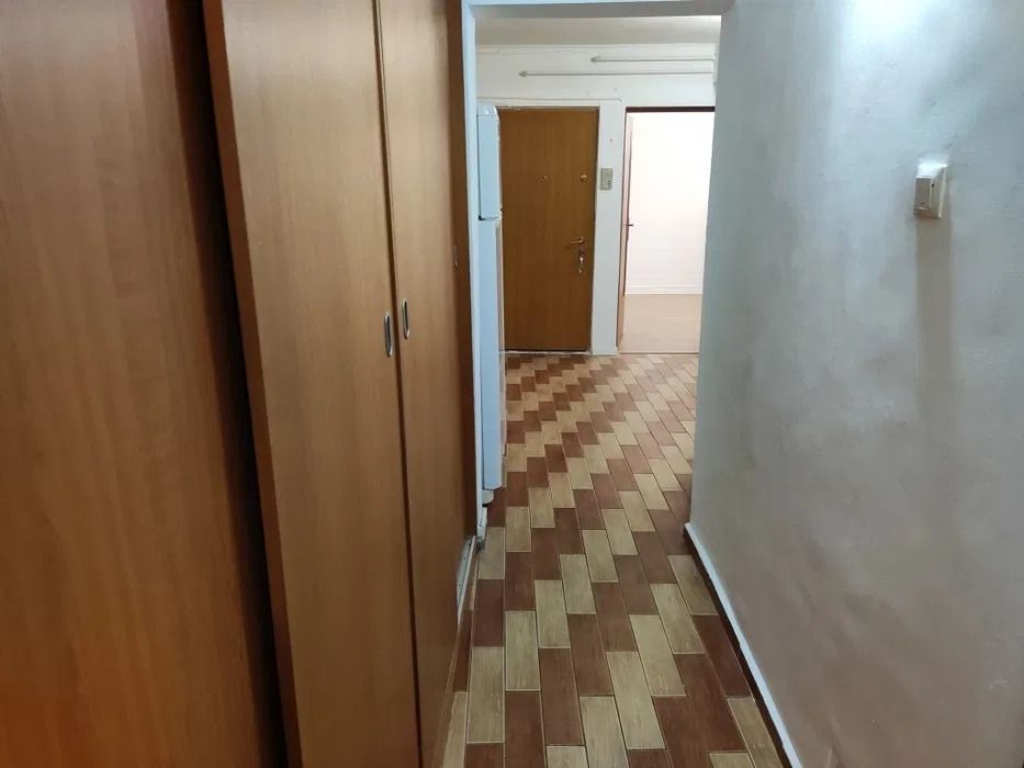 AP. 3 CAMERE GORJULUI, LOC PARCARE, BOXA SUBSOL, CENTRALA TERMICA - Poză 8
