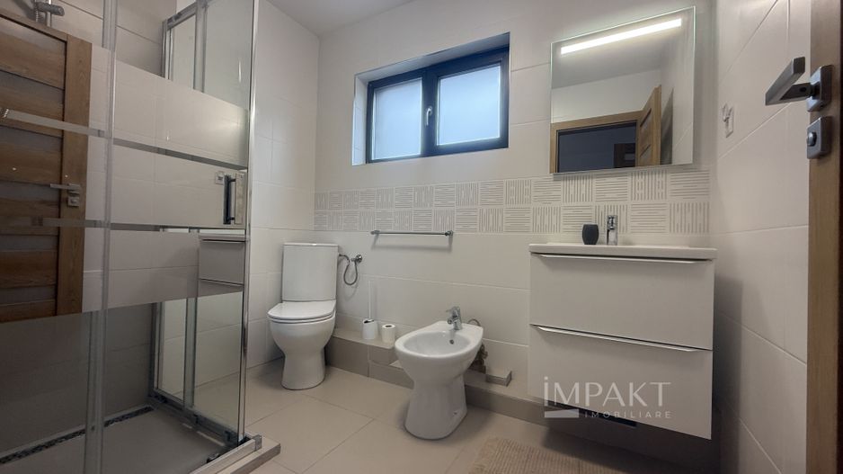 Casa tip duplex cu 4 camere la cheie in cartierul Europa - Poză 9