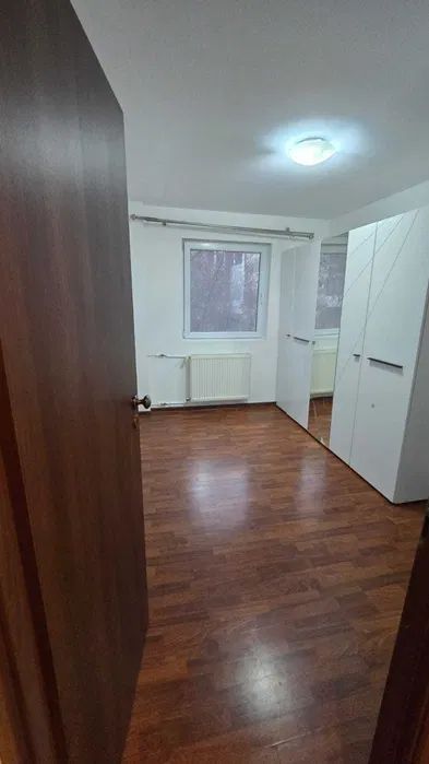 Dacia | 3 Camere | Etaj 1 - Poză 1