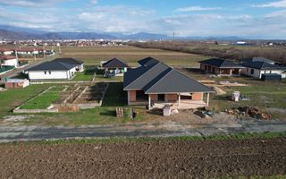 Casa la roșu 242 Mp Utili / Sat Săsar - Poză 1