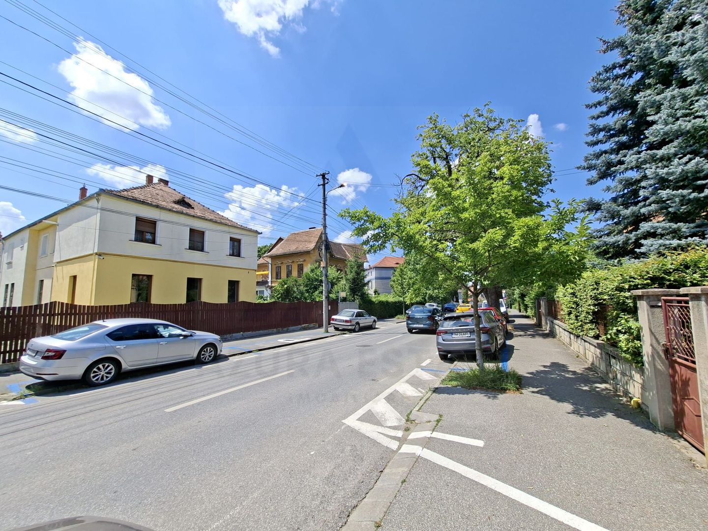 Casa individuala 185 mp utili S + P + E garaj si teren 777 mp Central - Poză 6