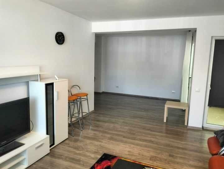 apartament 2 camere+loc parcare - Poză 3