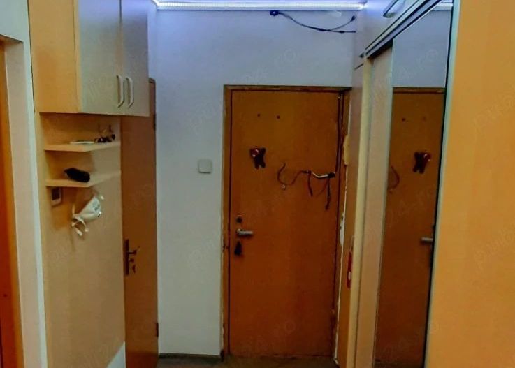 Apartament 3 camere de vanzare, parcare, boxa, bloc reabilitat-13 Septembrie - Poză 3