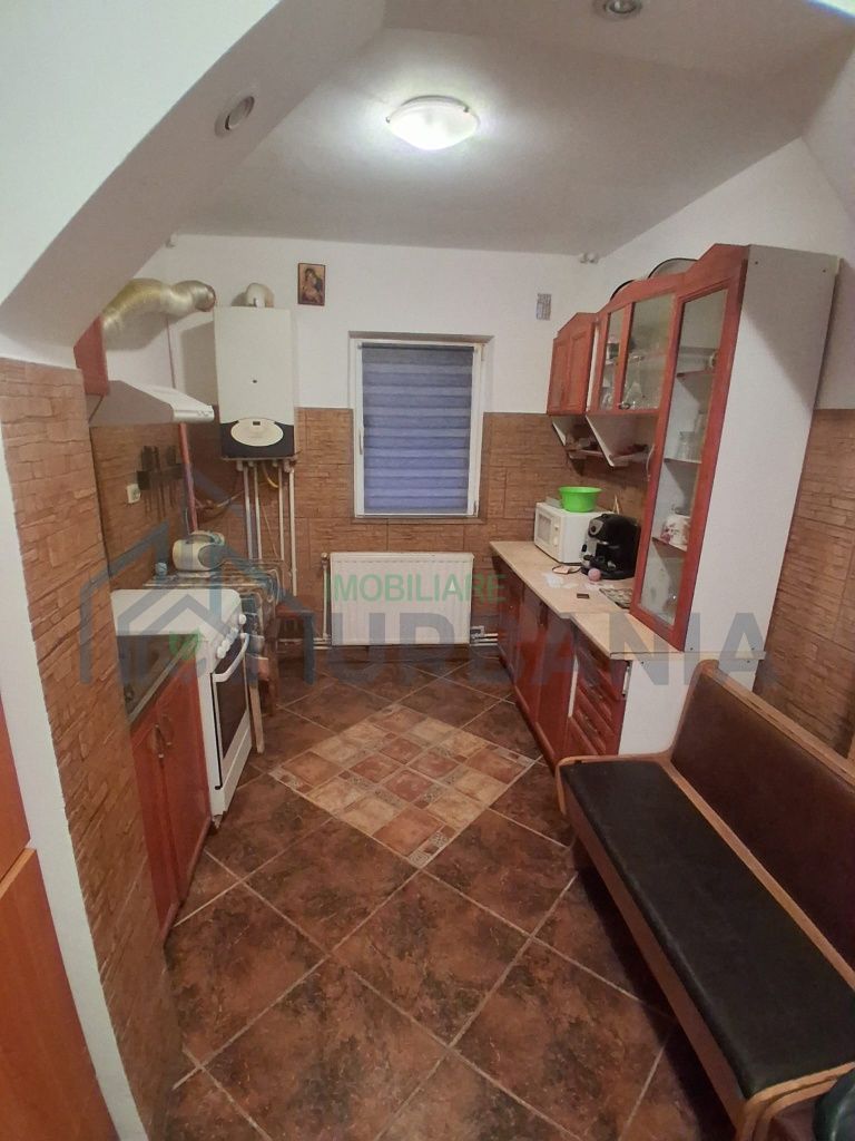 Vând apartament 4 camere Galata - Poză 1