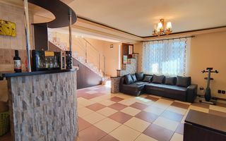 Năvodari | Casă spațioasă cu teren mare - Poză 17