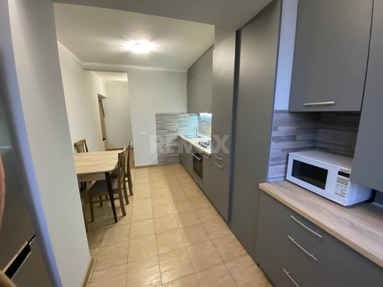 Apartament de închiriat în inima Chișinăului! - Poză 3