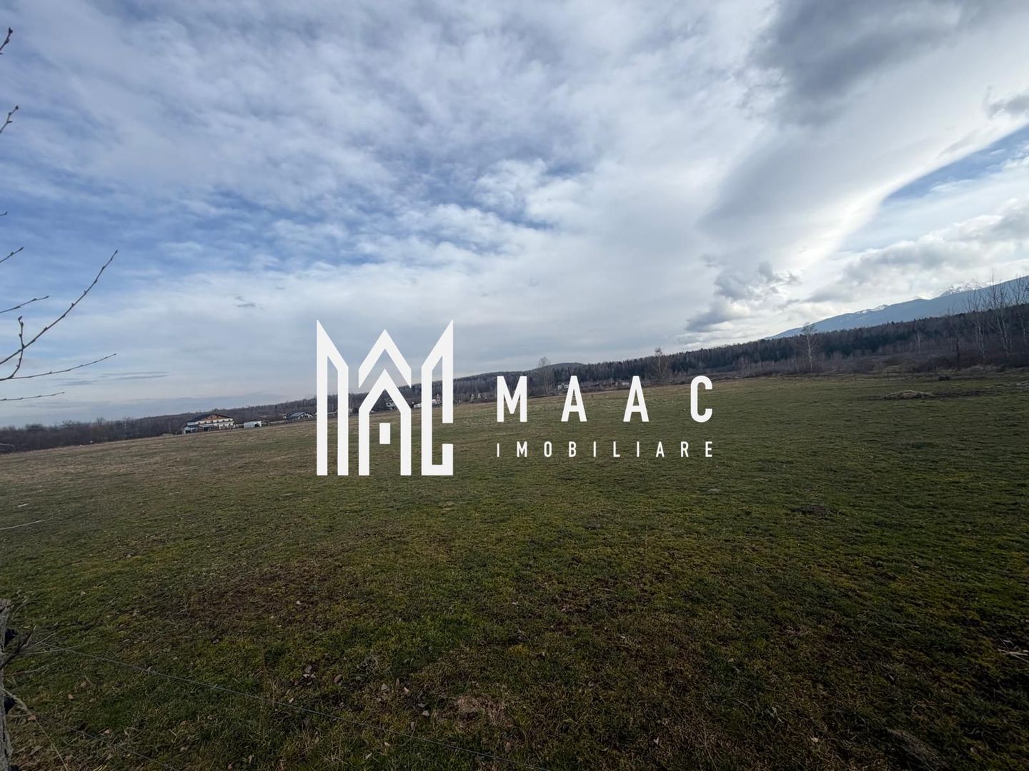Teren intravilan 900 mp | Periferie, Avrig | la stradă, priveliște Făgăraș - Poză 4