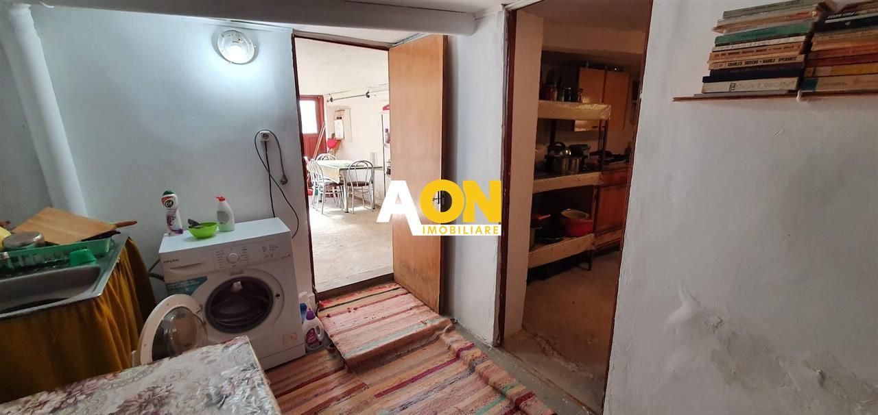 1/2 Duplex 4 camere cu garaj 462 mp teren la asfalt zona Centru - Poză 23
