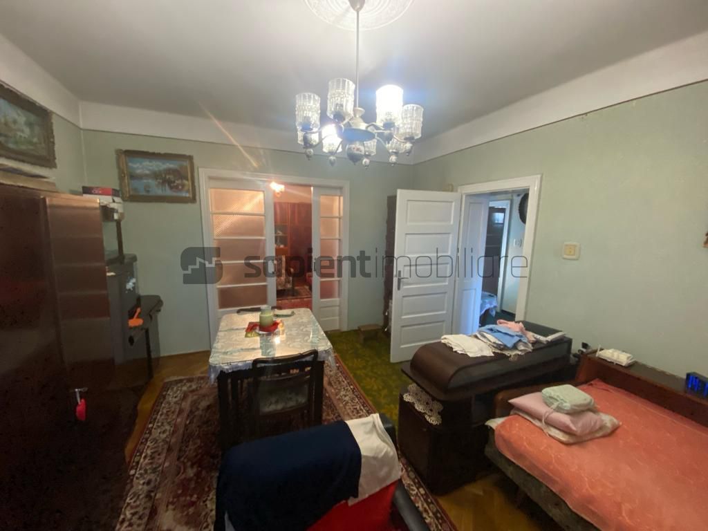 Apartament la casa situat in zona centrala - Poză 10