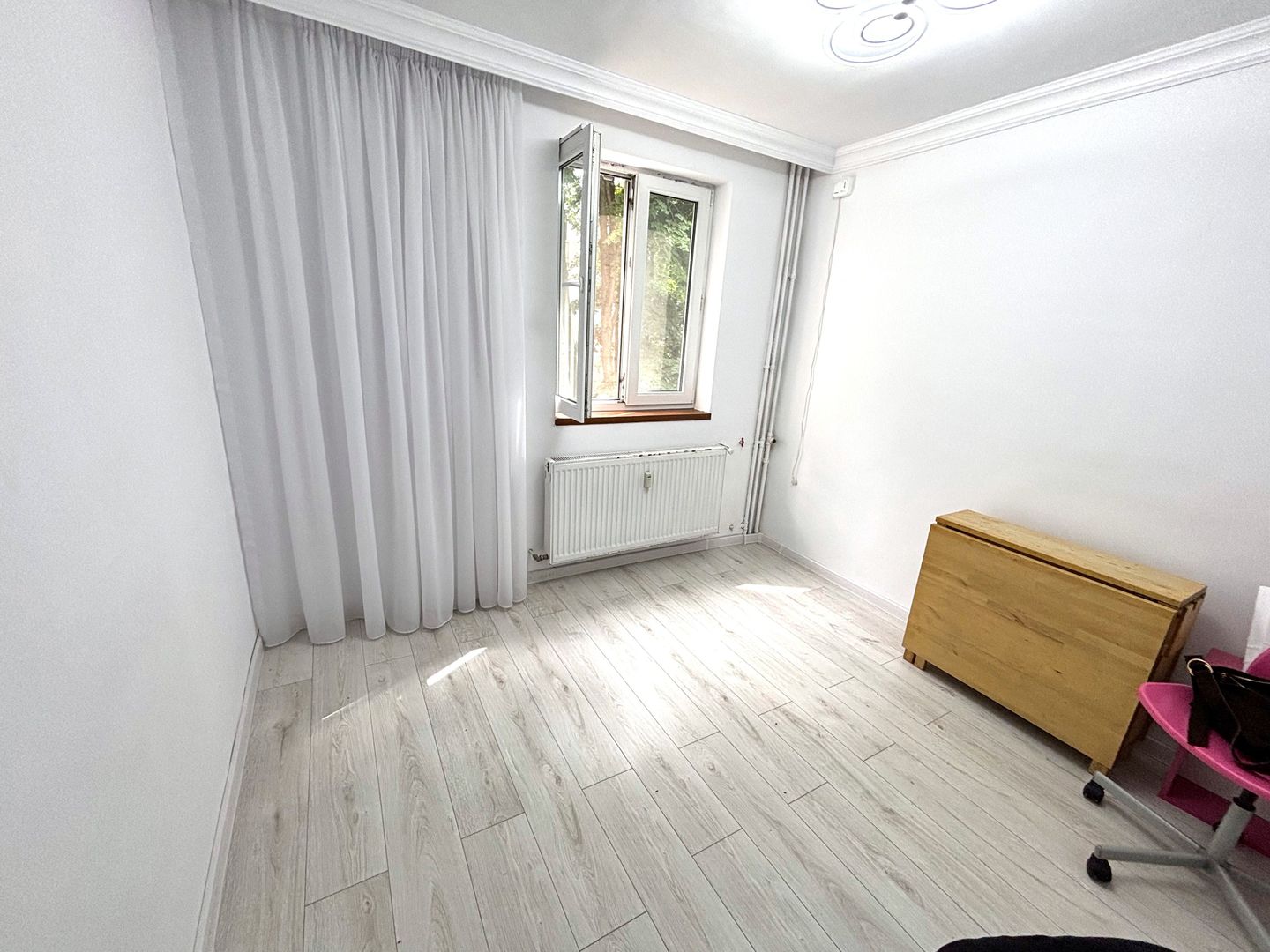 Apartament 3 camere Ozana – etaj 1, parcare inclusă, pet friendly, semi-mobilat - Poză 5