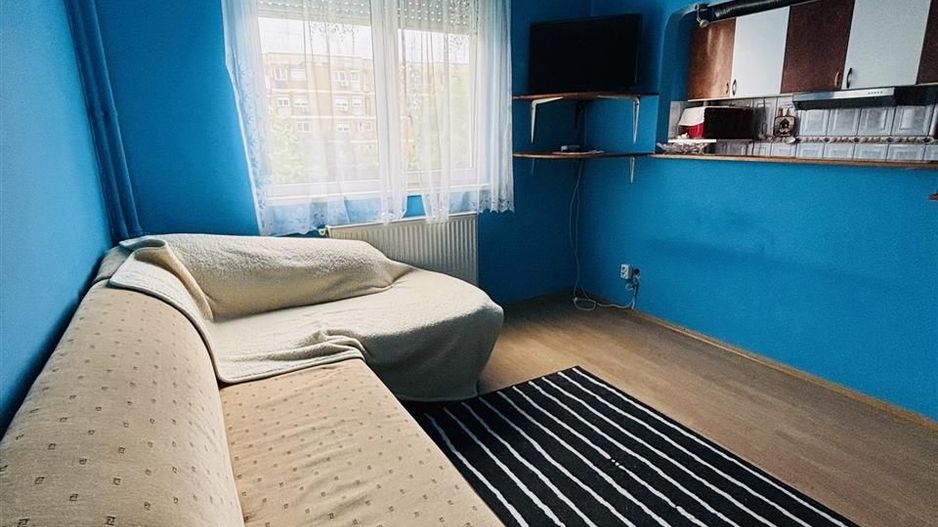 APARTAMENT CU 2 CAMERE SEMIDECOMANDAT ZONA ROGERIUS - Poză 4