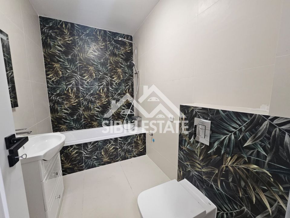 Apartament 3 camere decomanadate Calea Surii Mici - Poză 2