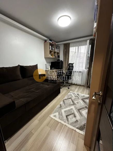 3 Camere Renovat - Etaj 2 - Zona Alexandru Cel Bun - Poză 3