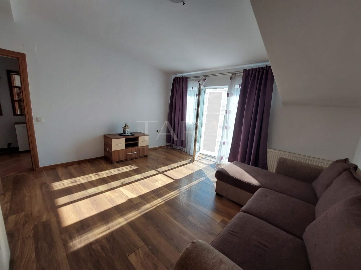 Apartament decomandat cu 2 camere, balcon și parcare, în zona Florilor - Poză 4