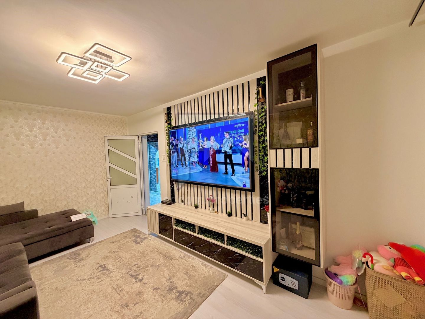 Vanzare apartament 3 camere - Berceni - Izvorul Rece - Poză 3