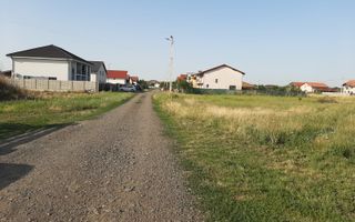 Teren la super pret /servicii la parter si locuinte la etaj - Poză 3