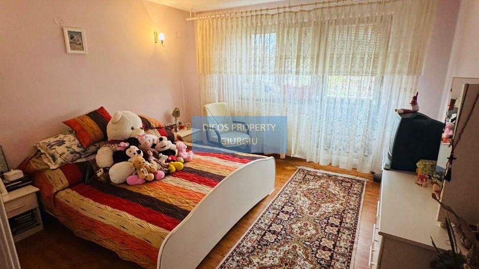 De vânzare – casă situată pe strada Nicolae Iorga - Poză 15