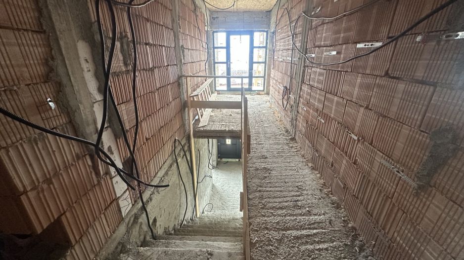 STEFANESTII DE JOS, CASA P+1E, TEREN 242 MP! - Poză 14