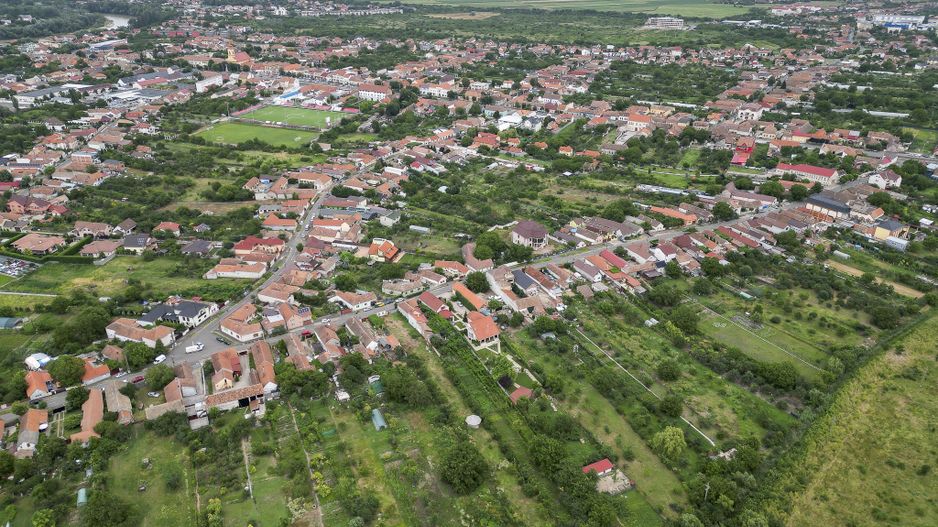 Teren intravilan 2311mp, 35 euro mp - Poză 3