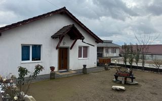 Casă de vânzare în localitatea Nazna - Poză 1