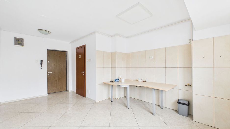Apartament cu 3 camere de vanzare - Spatiu versatil - Rond Alba Iulia - Poză 11