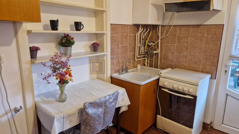 1 camera, la curte comuna, Brancoveanu, centrala proprie - Poză 4