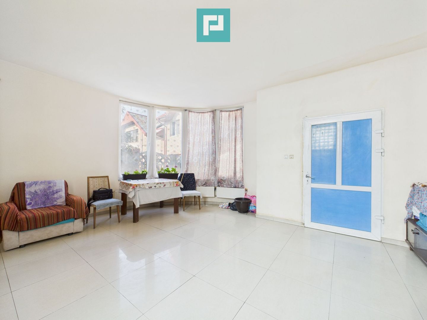 Casă P+E+M în zona Mehala pe arteră principală - Poză 6