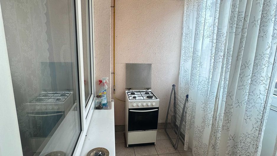 Garsoniera spatioasa,mobilata si utilata,pret corect - Poză 4