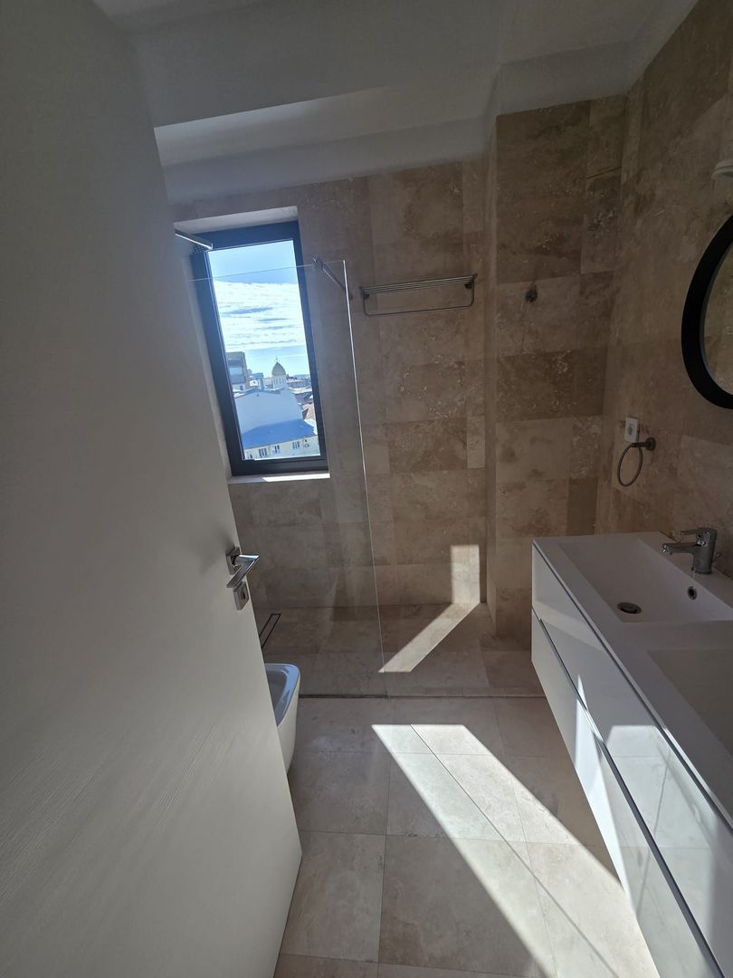Penthouse 4 camere LUX, vedere parc Cazzavillan, 2 locuri parcare - Poză 10