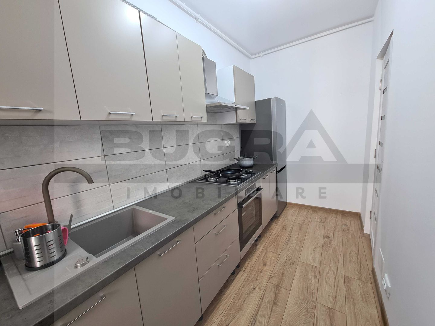 Apartament o camera la cheie, 34mp, etaj intermediar, zona Baciu - Poză 4