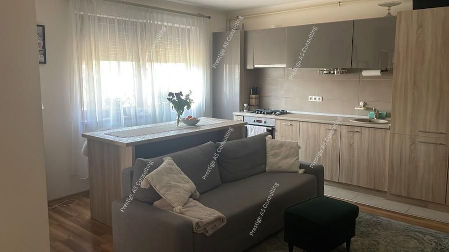 Apartament 3 camere | Parcare | Curte privata bloc - Poză 1