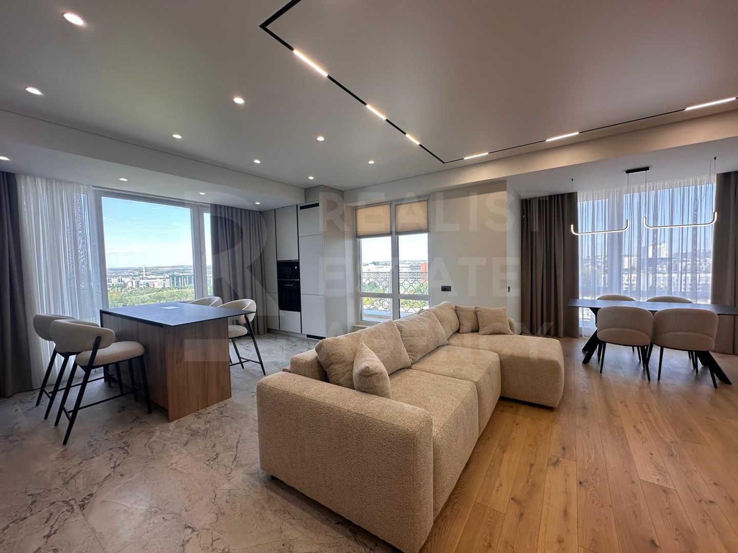 Vânzare, apartament, 4 camere, strada Constantin Stere, Centru - Poză 1