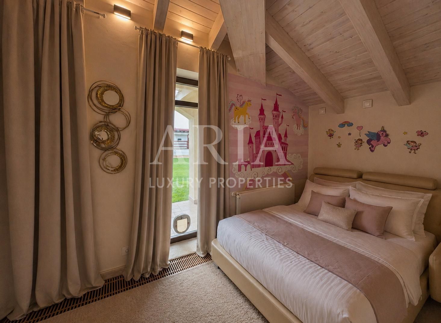 SNAGOV VILA | 36m DESCHIDERE LA LAC | PONTON 250mp | JACUZZI | SPA | BOWLING - Poză 11