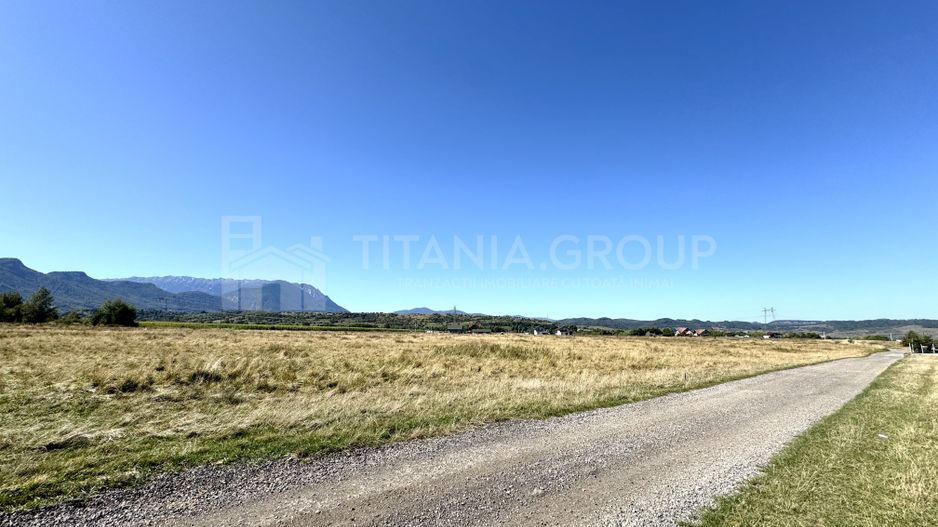 Teren intravilan parcelabil, priveliște spre munți, Sohodol, Bran - Poză 8