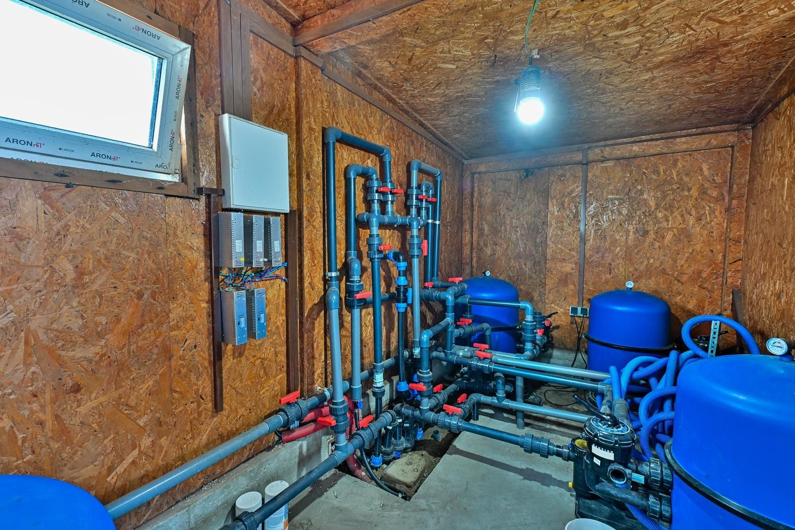 Sala de evenimente cu  piscina si foisor Biled COMISION 0 % CUMPARATOR - Poză 48