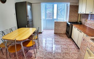 Vanzare Apartament 4 Camere Piata Unirii - Sfanta Vineri bloc 1992 - Poză 3