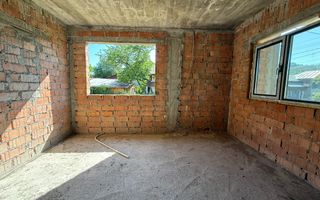 Vanzare casa cu 4 camere+anexe într-o zonă de poveste – Bezdead - Poză 8