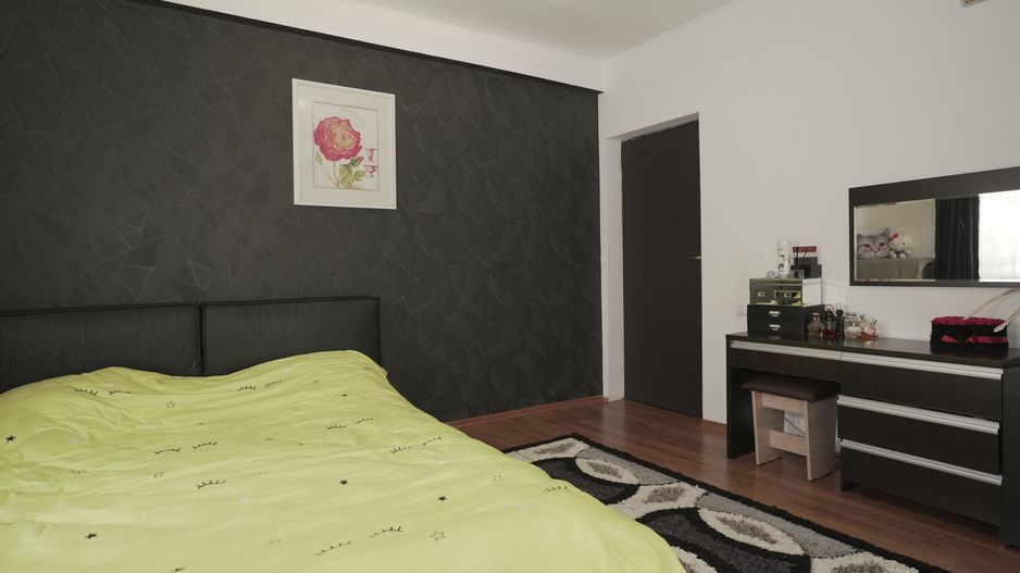 Apartament De 3 Camere Cu Gradina Mobilat Si Utilat - Poză 2