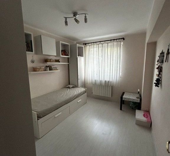 De inchiriat 3 cam Micro 13,et 2,mobilat si utilat - Poză 2