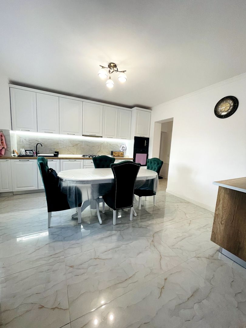 Casă de vânzare – 6 camere P+M, Haieu - Poză 9
