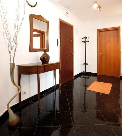 Piata Victoriei, Buzesti - Poză 10