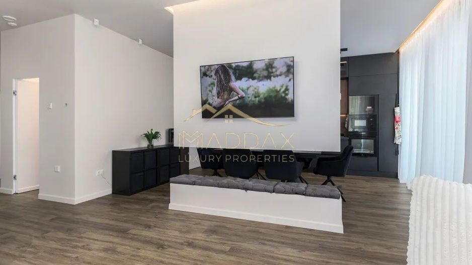 Vilă de închiriat în Voluntari // piscină privată și design modern - Poză 4